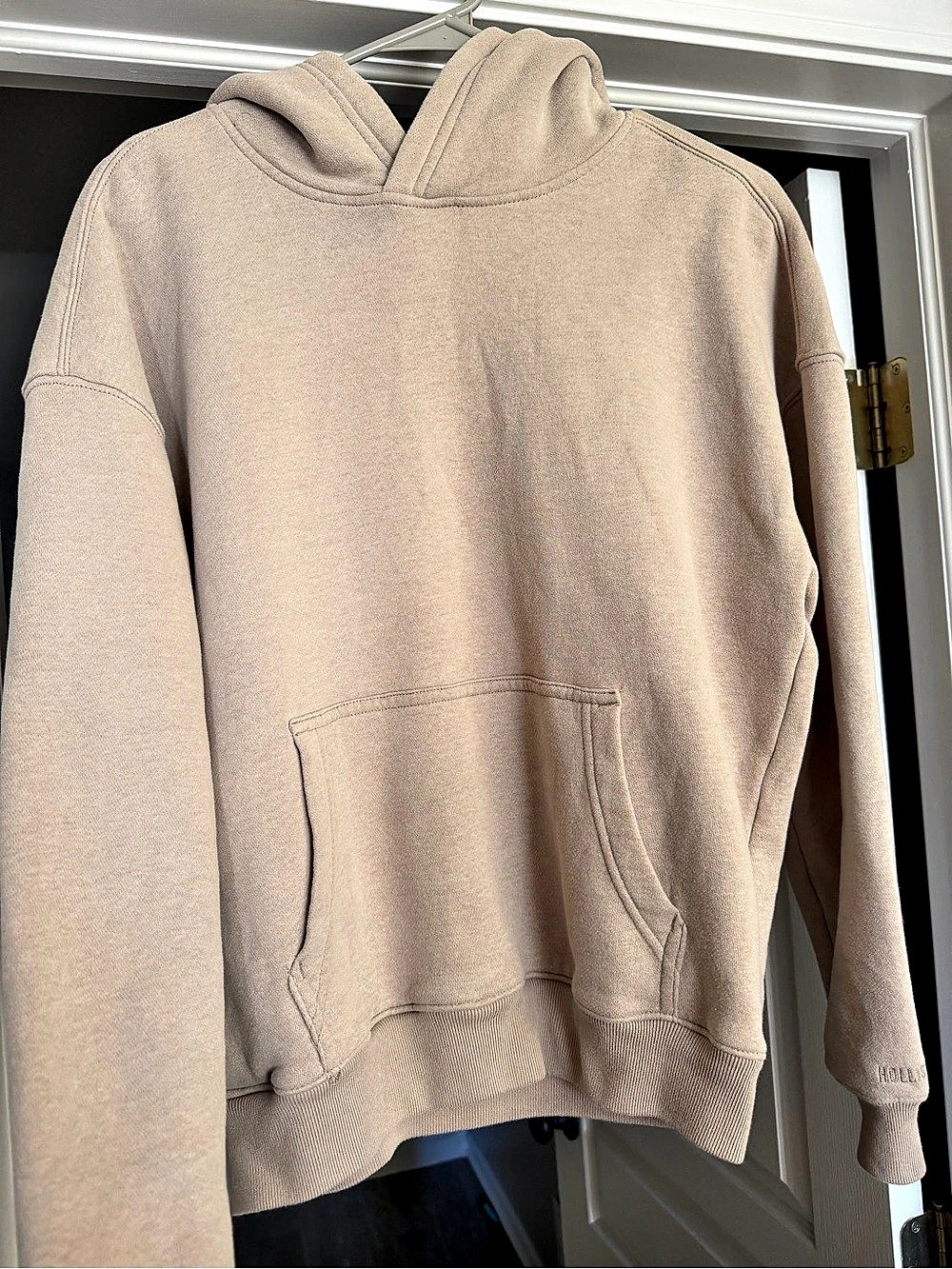Hollister Feel Good Boxy Hoodie Beige XS